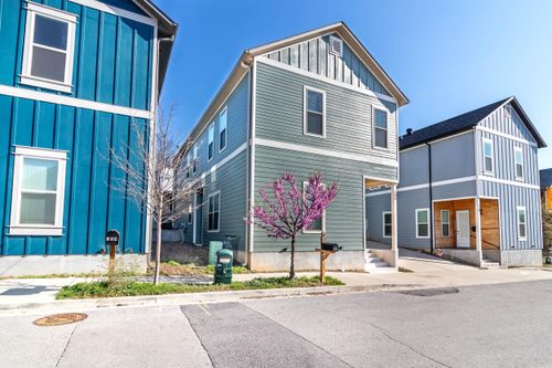 146 E South St, Fayetteville, AR, 72701-6108 | Card Image