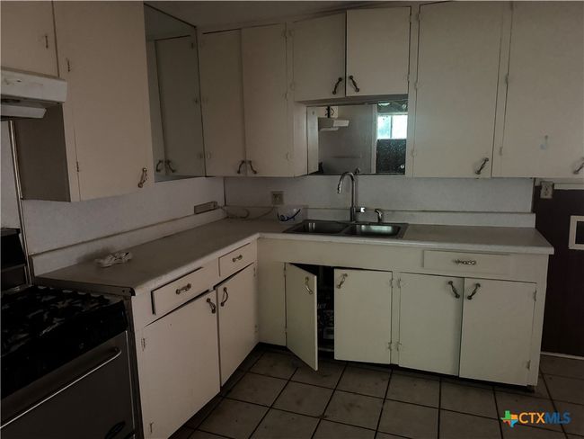 200 W Odell St, House other with 4 bedrooms, 2 bathrooms and null parking in Austin TX | Image 8