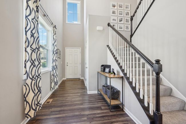 item_24.jpg | Image 17