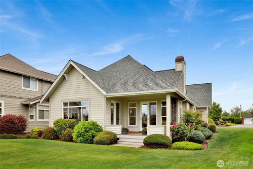 585 E E Maberry Dr, Lynden, WA, 98264-9372 | Card Image