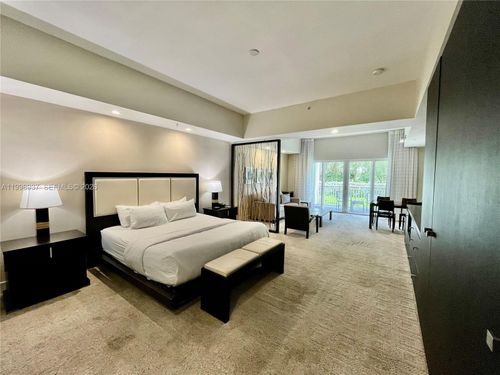 1507-5300 Nw 87th Ave, Doral, FL, 33178-2102 | Card Image