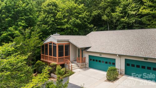 51 Duya Ct, Brevard, NC, 28712-9489 | Card Image
