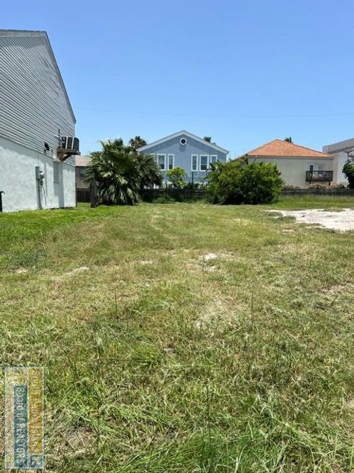 29-116 E Acapulco St., South Padre Island, TX, 78597 | Card Image