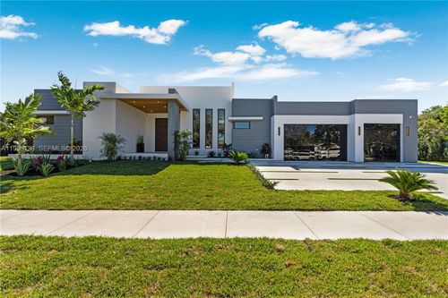 11000 Sw 120th St, Miami, FL, 33176-4535 | Card Image