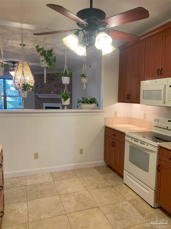 B - 6148 The Oaks Ln, House other with 3 bedrooms, 3 bathrooms and 2 parking in Pensacola FL | Image 15