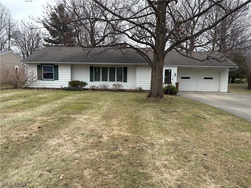 2265 Country Club Dr, Wickliffe, OH, 44092-1111 | Card Image