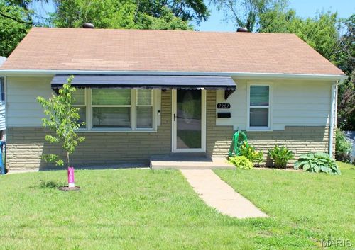 7207 Marge Ave, Jennings, MO, 63136-1243 | Card Image