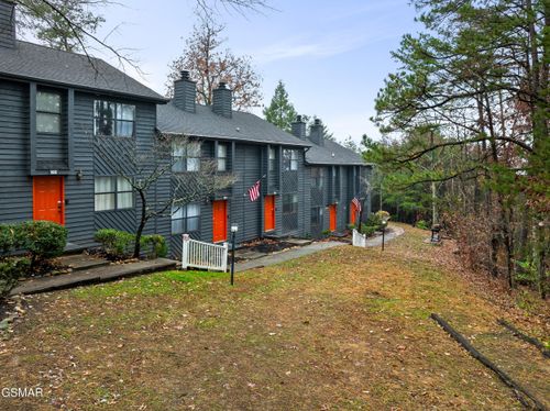 121-126-3680 Plaza Way, Pigeon Forge, TN, 37863-3100 | Card Image