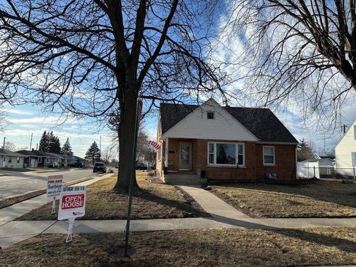 526 Waubun Ave, Waupun, WI, 53963-1858 | Card Image