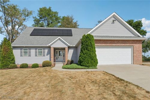 354 Edenmore St, Wadsworth, OH, 44281-6257 | Card Image