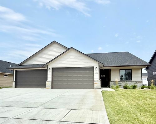 5456 N Toben Ct, Bel Aire, KS, 67226 | Card Image