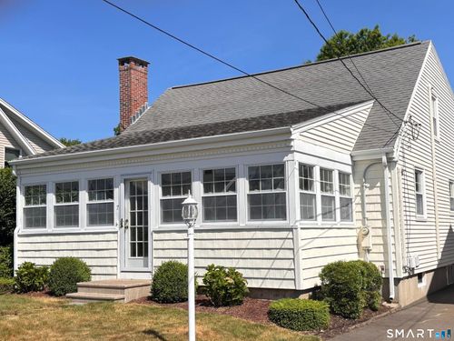 7 Nehantic Dr, Niantic, CT, 06357-3410 | Card Image