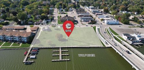 30 S 1st St, Winneconne, WI, 54986-9644 | Card Image