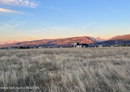 882 Peak View Estates Rd, Victor, ID, 83455-1340 | Card Image