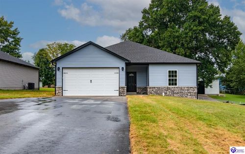 333 B 1st St, Vine Grove, KY, 40175 | Card Image