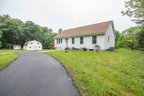 18 Pomp Rd, Chester, NH, 03036-4200 | Card Image