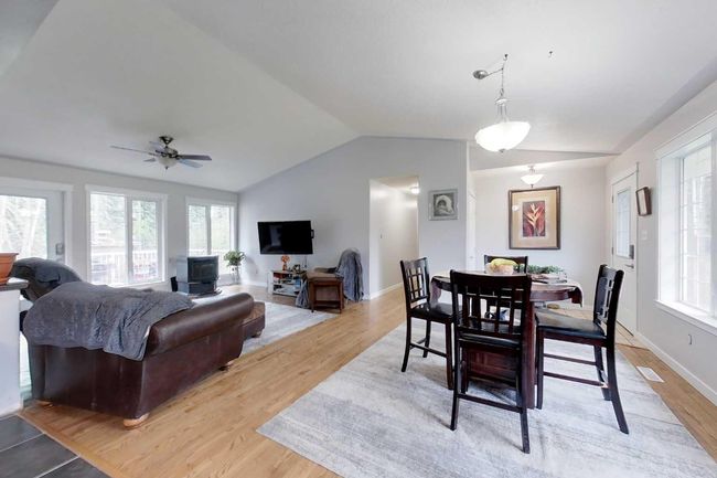 260051 Otter Creek, House other with 3 bedrooms, 2 bathrooms and null parking in Smith AB | Image 9