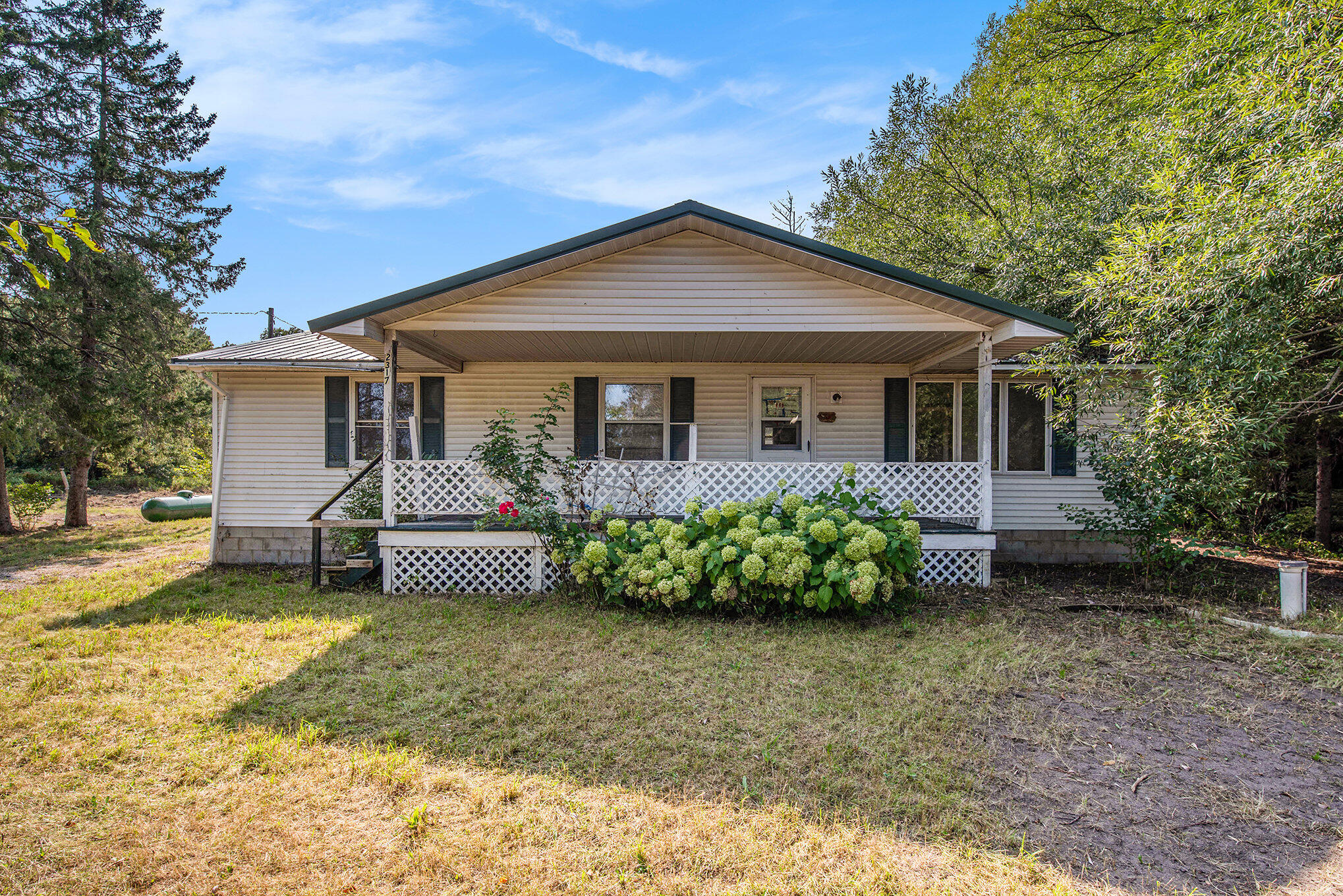 2317 Michigan 66, For Sale in East Jordan Zoocasa