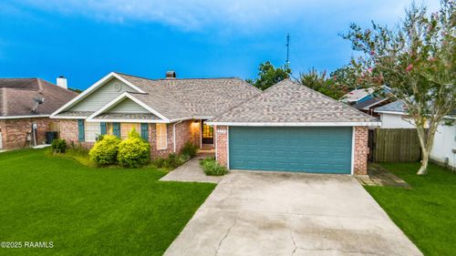 213 Longleaf Dr, Broussard, LA, 70518-5150 | Card Image