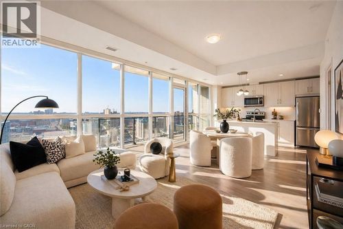 1902-60 Charles Street W, Kitchener, ON, N2G0C9 | Card Image