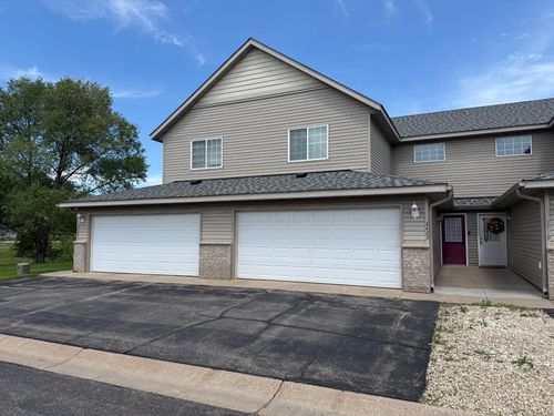 2423 41st Ave S, Saint Cloud, MN, 56301-8936 | Card Image