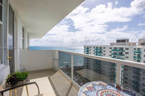 ph18-3725 S Ocean Dr, HOLLYWOOD, FL, 33019-2926 | Card Image