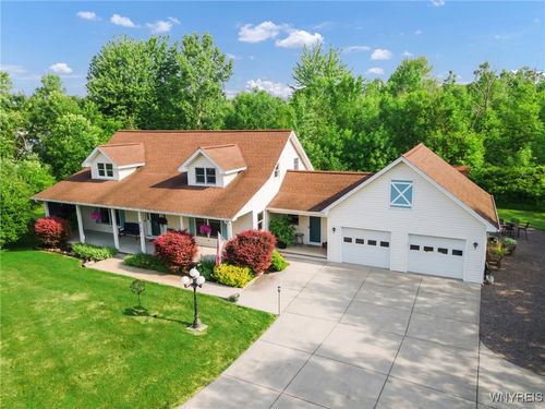8790 Stahley Rd, East Amherst, NY, 14051-1585 | Card Image