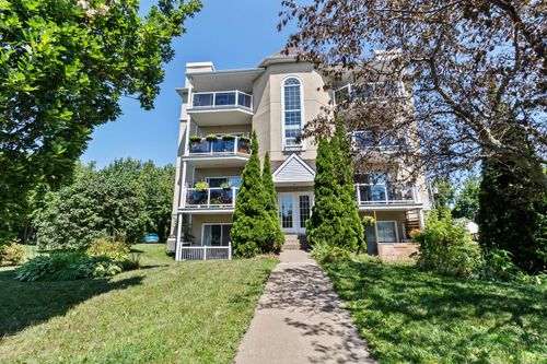 202-905 Rue Des Faucons, Sainte-Catherine, QC, J5C1R9 | Card Image