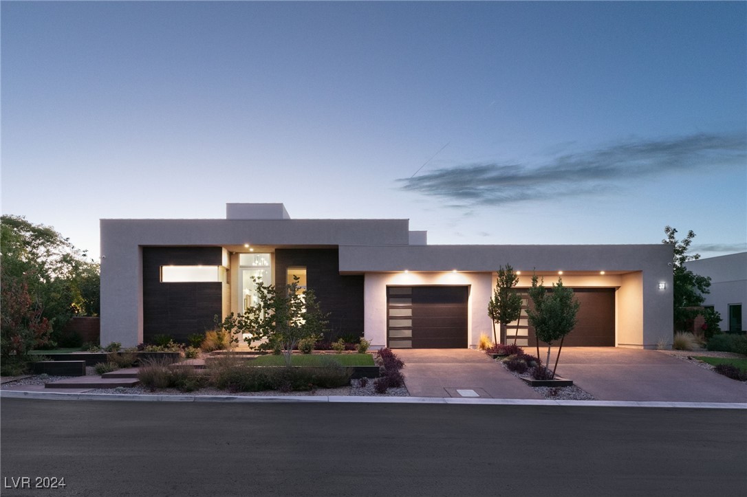 Hawkeye Ln, Las Vegas, NV 89135
