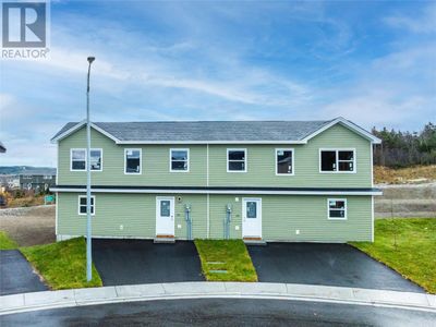 31 Lynch Pl, House other with 3 bedrooms, 3 bathrooms and null parking in St. John's NL | Image 2