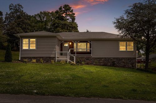3423 Missionaire Ave, Chattanooga, TN, 37412-1477 | Card Image