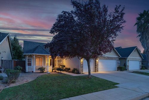 7073 W San Madele Ave, Fresno, CA, 93723-9320 | Card Image