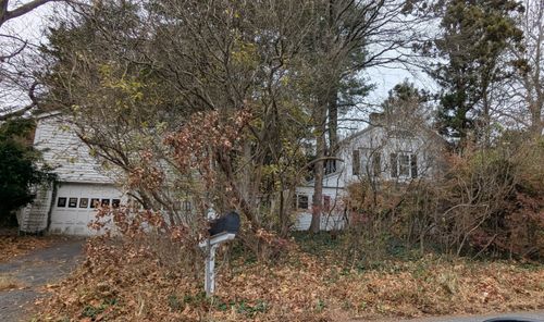 4 Woods Grove Rd, Westport, CT, 06880-2426 | Card Image