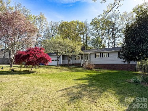 1140 Knollwood Dr, Claremont, NC, 28610-8217 | Card Image