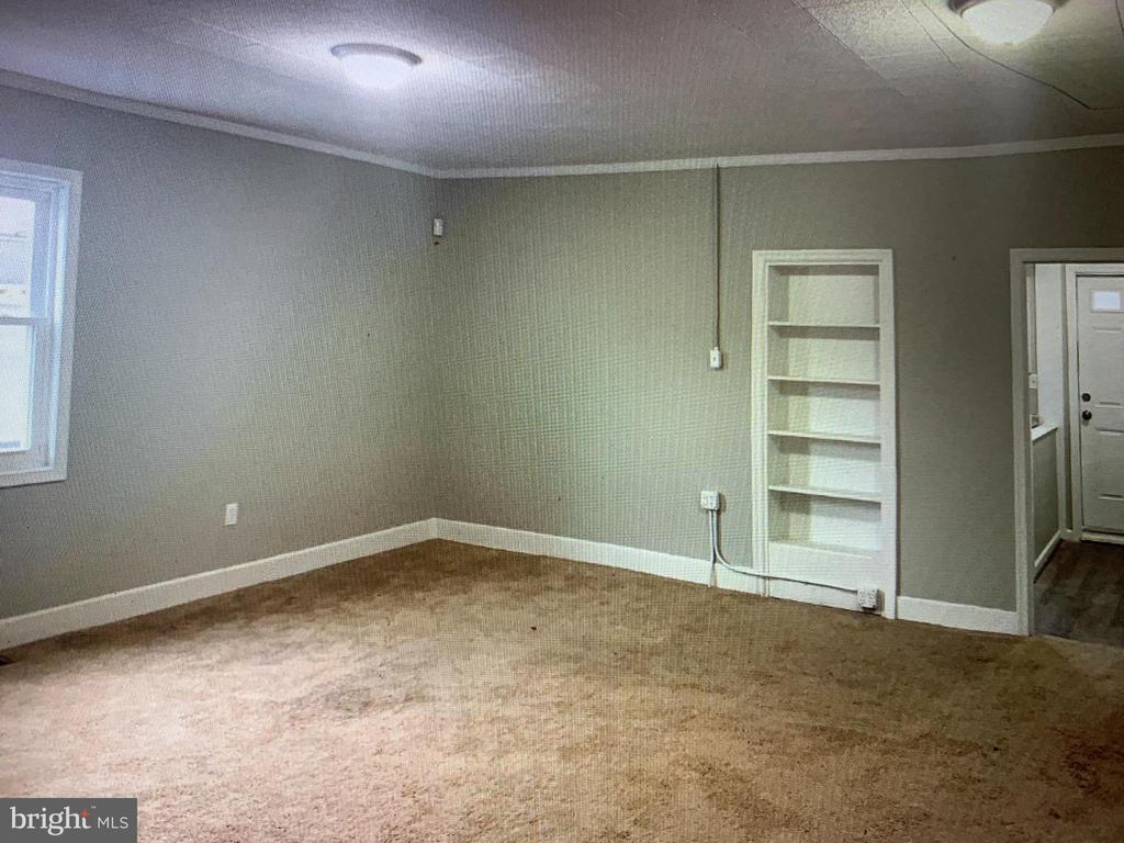 Residential Lease in BURLINGTON 4