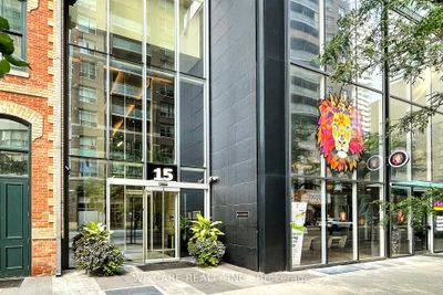 1410 - 15 Grenville St, Condo with 2 bedrooms, 1 bathrooms and null parking in Toronto ON | Image 3