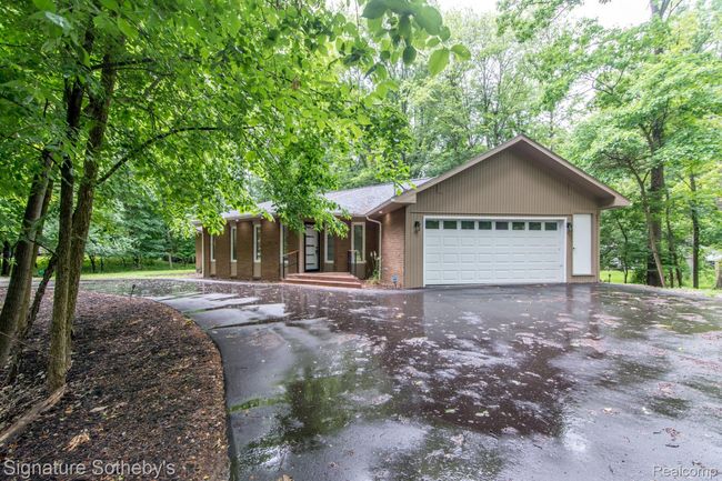 Side-Turned Garage | Image 49