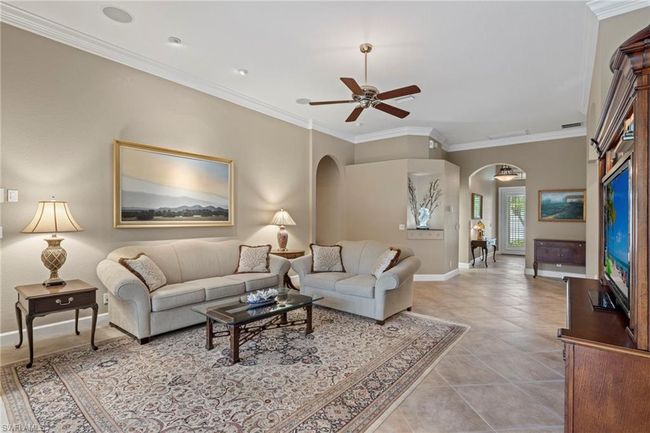16144 Parque Ln, House other with 3 bedrooms, 2 bathrooms and 2 parking in NAPLES FL | Image 6