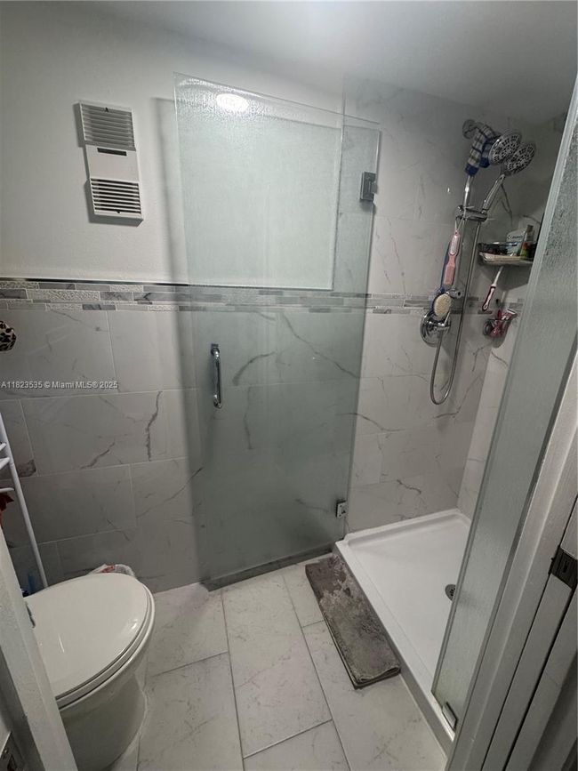 APT-13 - 6515 W 27 Th Ct, Condo with 2 bedrooms, 2 bathrooms and null parking in Hialeah FL | Image 5