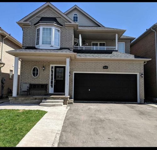 upper-22 Pauline Cres, Brampton, ON, L7A2V4 | Card Image