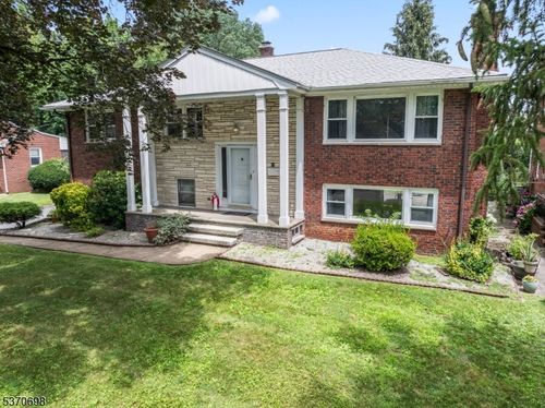 541 Dona Ln, Scotch Plains, NJ, 07076-1838 | Card Image