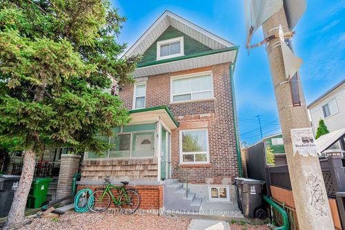 2-47 Manchester Ave, Toronto, ON, M6G1V4 | Card Image