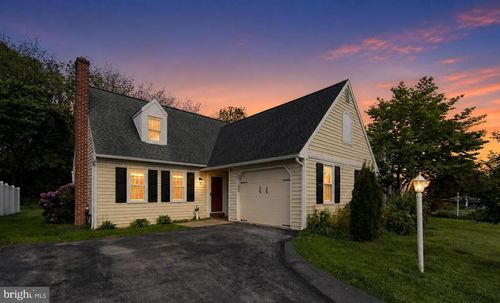 192 Plaza Dr, Downingtown, PA, 19335-3363 | Card Image