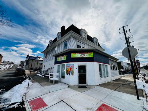 1 W Broad St, Nanticoke, PA, 18634-2241 | Card Image