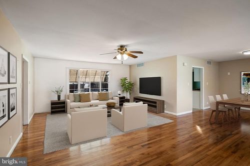 300 Hazel Ave, WESTVILLE, NJ, 08093-1340 | Card Image