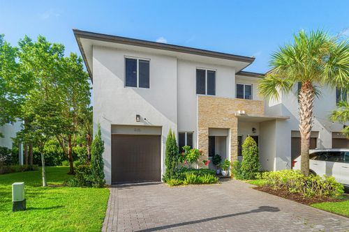 610 Pioneer Way, Royal Palm Beach, FL, 33411-6241 | Card Image