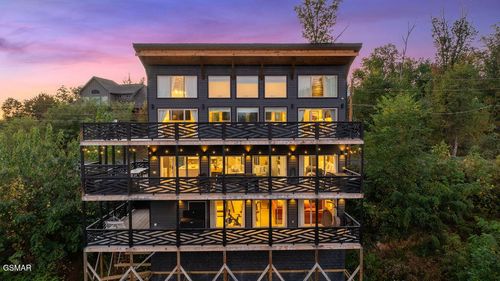 839 Deer Path Ln, Gatlinburg, TN, 37738-6336 | Card Image