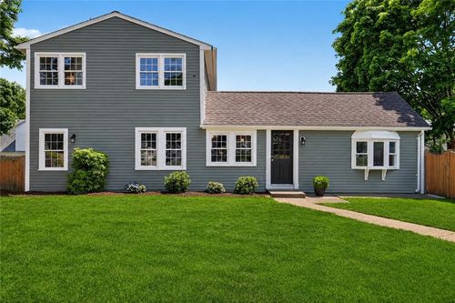 52 Pleasant View Rd, Warwick, RI, 02888-3713 | Card Image