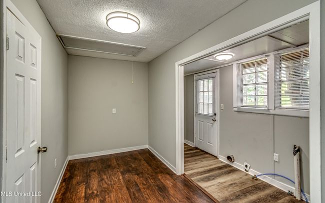 207 W Dewey Camp Dr-34 | Image 25