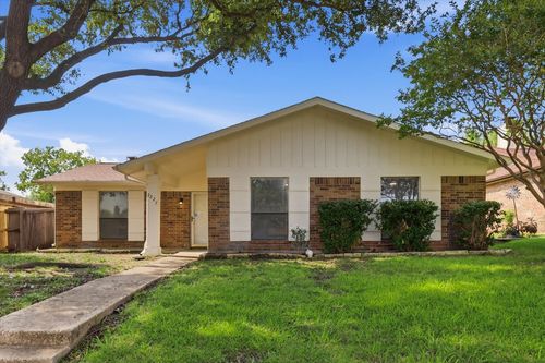 2227 Crockett Dr, Carrollton, TX, 75006-7753 | Card Image